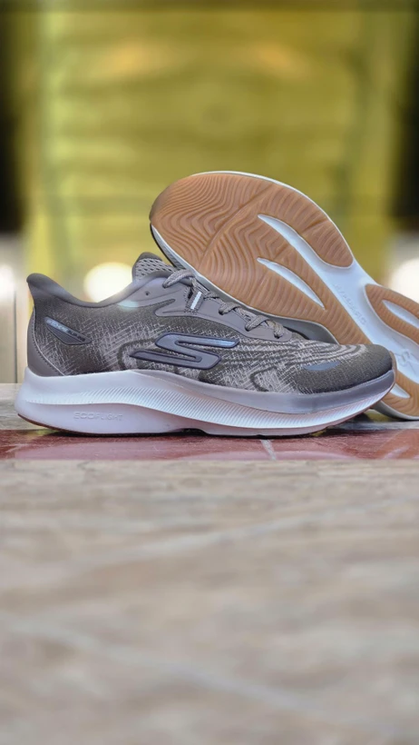 1780865183_8305518430 کتونی اسکیچرز اسلیپ طوسی کرم دو رنگ سایز 40 تا 45 Skechers Slip-ins Max Cushioning - Image 1