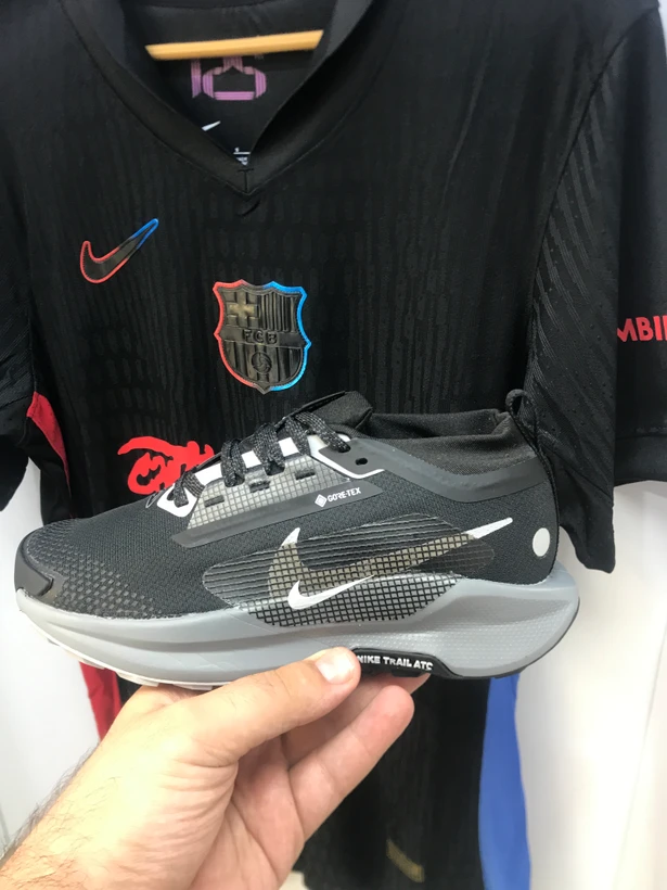 1783082177_2181535600 کتونی نایک پگاسوس تریل 5 جی تی ایکس سایز 37 تا 40 مشکی طوسی NIKE PEGASUS TRAIL 5 - تصویر 1