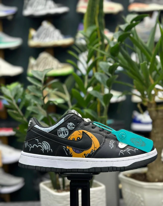 1783163794_7720476403 کتونی نایک جردن سایز 41 تا 44 مشکی هالووین NIKE JORDAN - تصویر 1