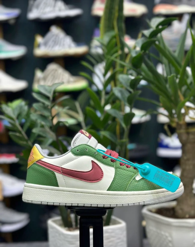 1783163863_9308112369 کتونی نایک جردن سایز 41 تا 44 سبز سفید زرشکی NIKE JORDAN - تصویر 1