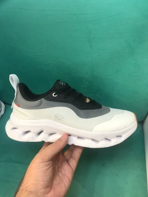 1783261631_2370426861 کتونی آن رانینگ لوئوه سایز 37 تا 45 سفید مشکی طوسی ON RUNNING LOEWE - تصویر 1